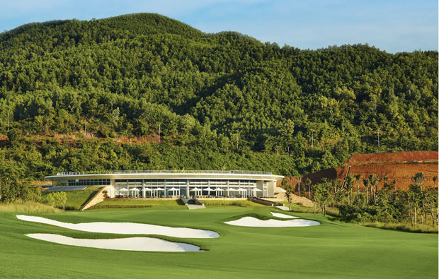18th green bana hills golf club, danang, vietnam