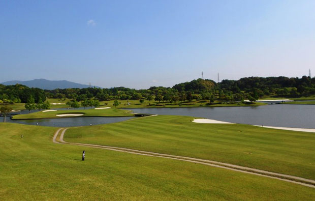 Excellent Golf Club Ise Ootori Course Approach