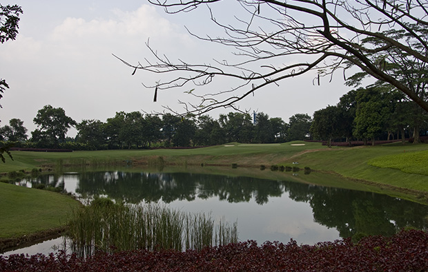 hole 4 lake course, emeralda golf country club, jakarta, indonesia