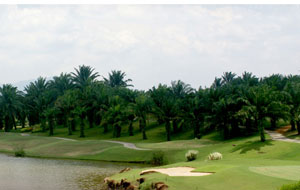 water hazard IoI Palm Villa Golf Country Resort, johor bahru, malaysia