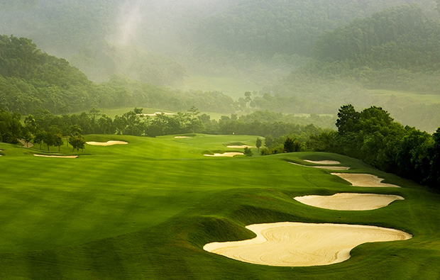 amazing bunkers at rose-poulter course mission hills, guangdong china