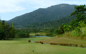 1st hole gunung raya golf resort, langkawi