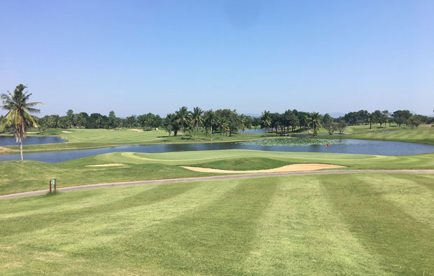 18 green, majestic creek golf club, hua hin, thailand