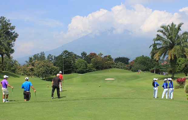 golfers, rancamaya  golf country club, jakarta, indonesia