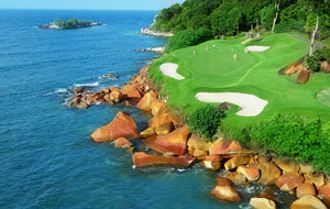 cliff-top green, ria bintan golf club, bintan, indonesia