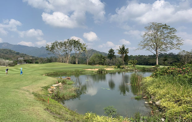 Soi Dao Highlands Golf Course - View of green