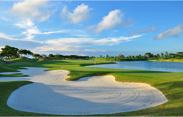 10th hole at Sherwood Hills Golf Country Club, Manila, Philippines