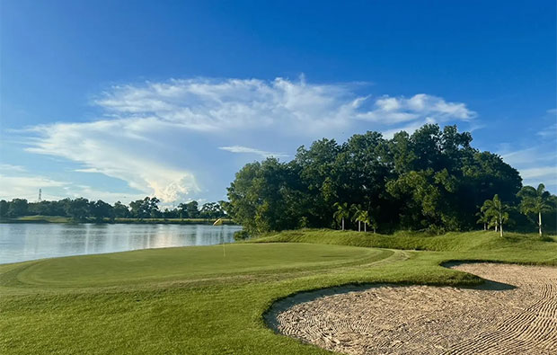 331 Golf Club Green