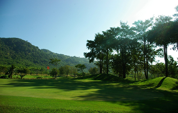 green, emerald golf club, pattaya, thailand