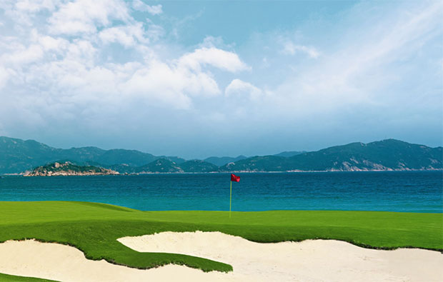 ANARA Binh Tien Golf Club Green