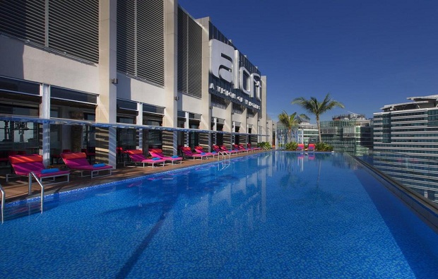 Aloft Kuala Lumpur Sentral Hotel pool
