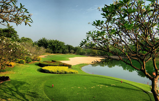 tee box alpine golf sports club, bangkok, thailand