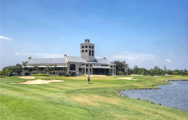 clubhouse at bangpoo golf club, bangkok, thailand