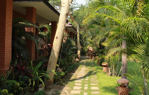 Bawga Theiddhi Hotel exterior