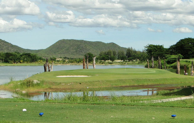 Par 3 Blue Sapphire Golf Resort in Kanchanaburi, Thailand