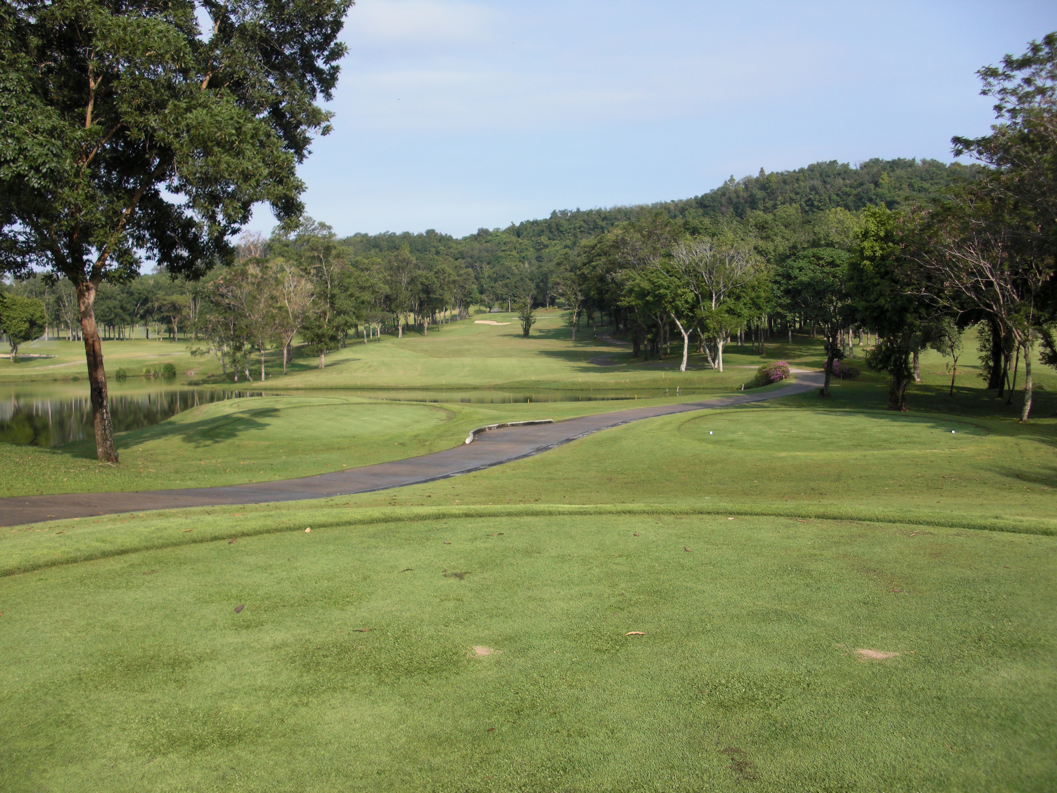14th hole blue canyon country club lakes course, phuket