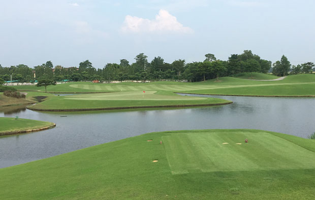 island green at cascata golf club, bangkok, thailand