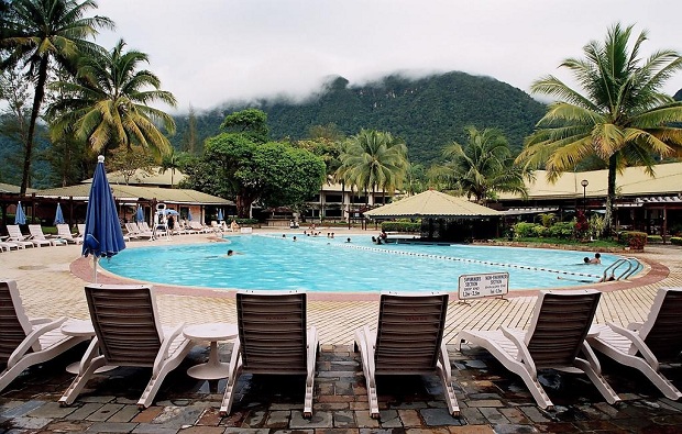 Damai Beach Resort pool