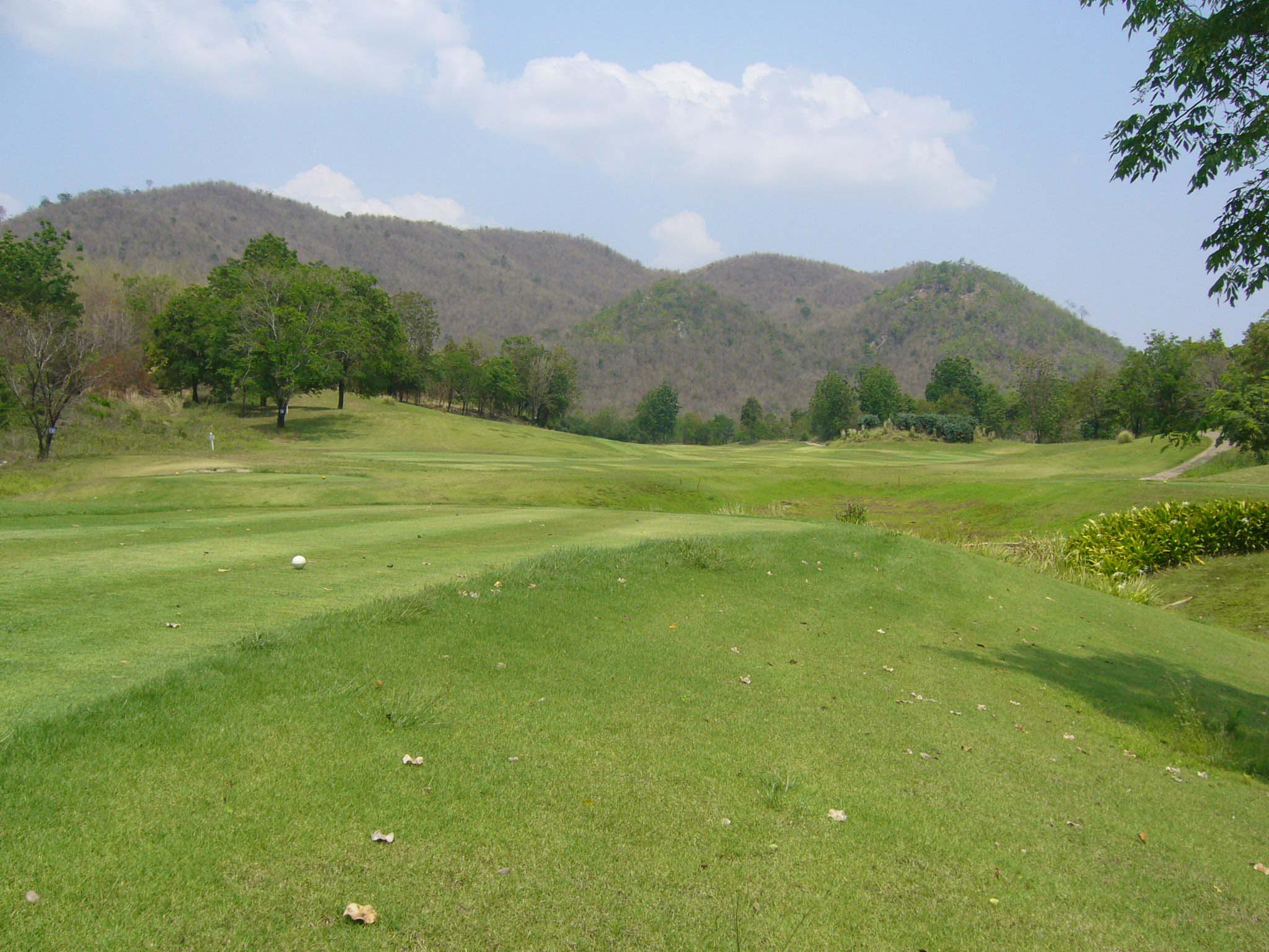 Tee box Dragon Hills Golf Country Club