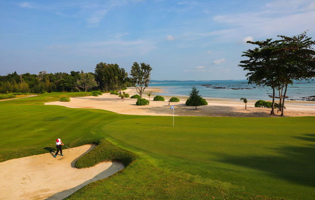 Beach-side hole The Els Club Desaru Coast Ocean Course