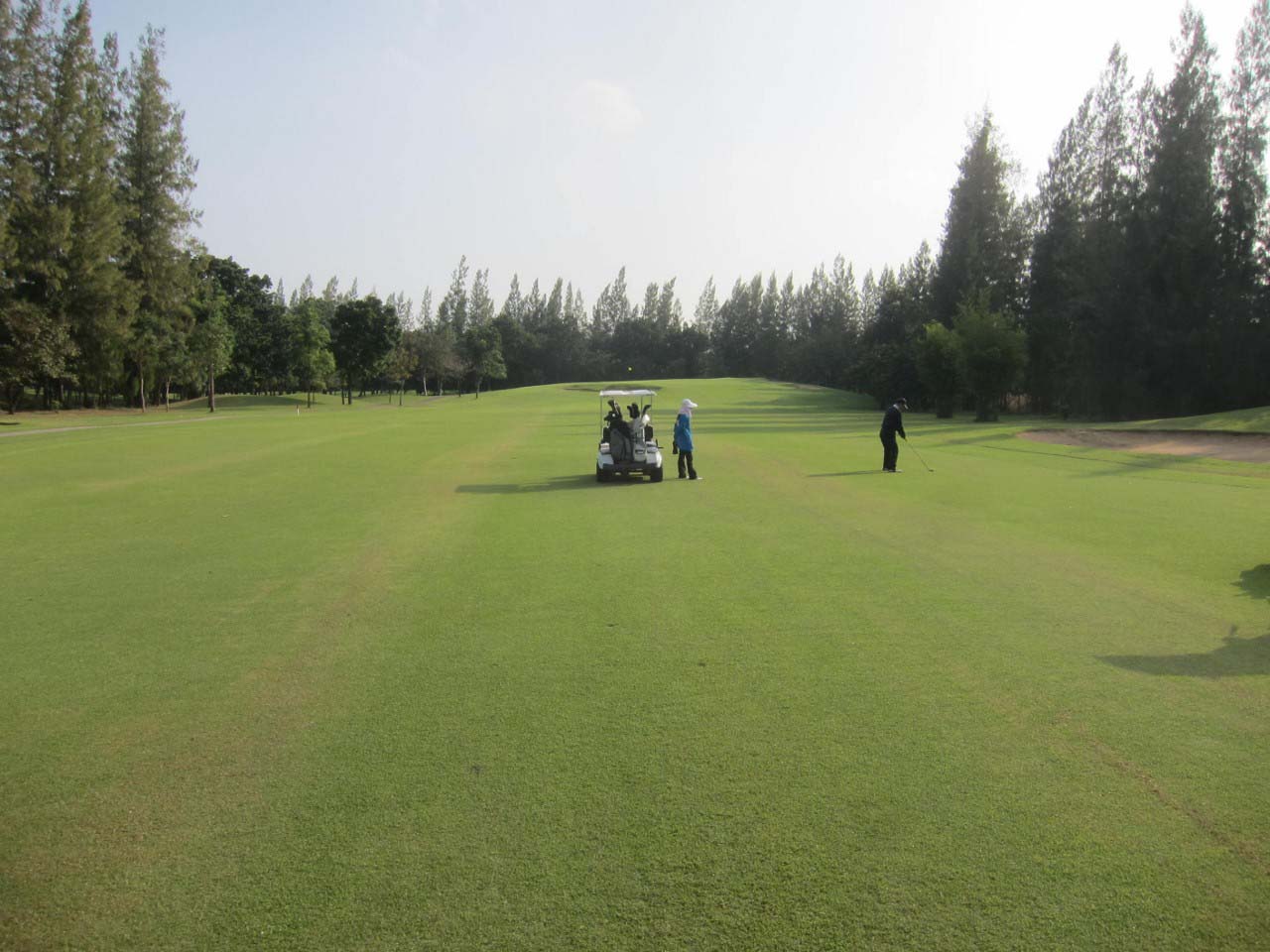 TRee-lined fairway Evergreen Hills Golf Club, Kanchanaburi