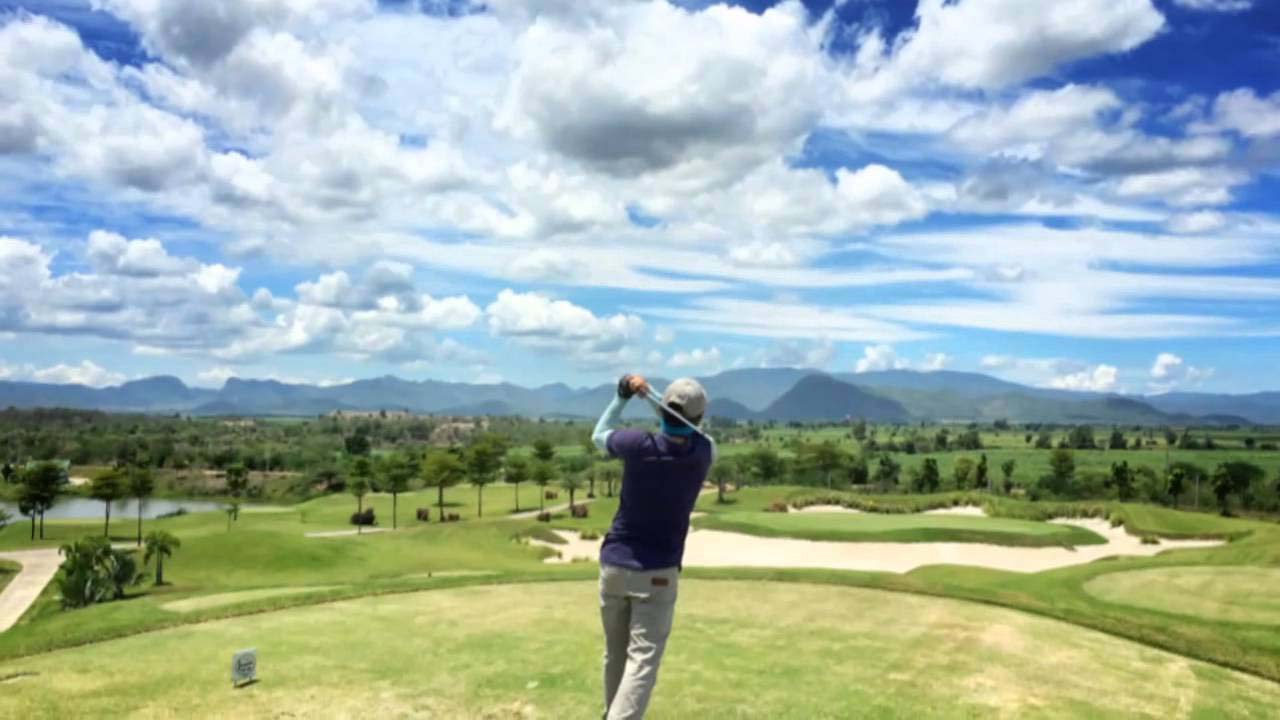 Tee boxes Grand Prix Golf Club, Kanchanaburi