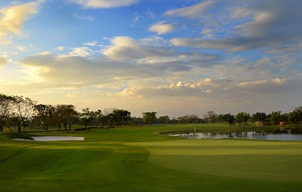 green at lotus valley golf club, bangkok, thailand