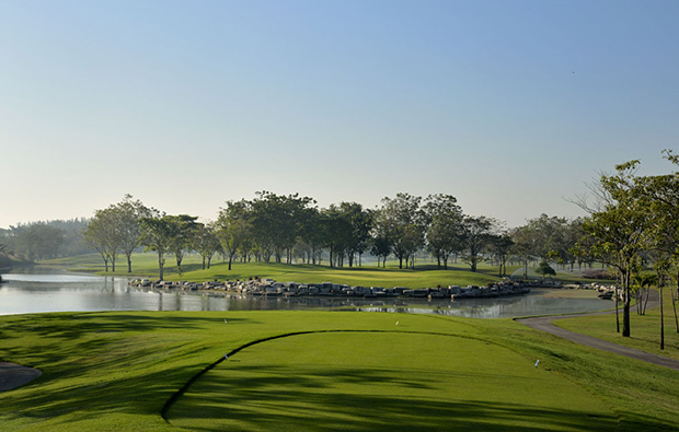 tee box at lotus valley golf club, bangkok, thailand