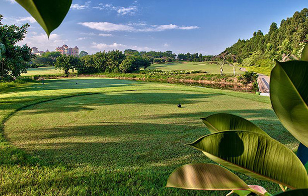 18th hole at palm island golf resort, guangdong china