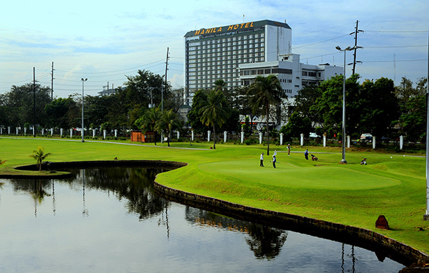 approach Club Intramuros Golf Course, Manila, Philippines