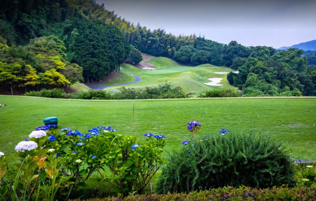 Kansai Kuko Golf Club Tee Box