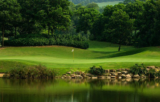 lake side at vijay course mission hills, guangdong china