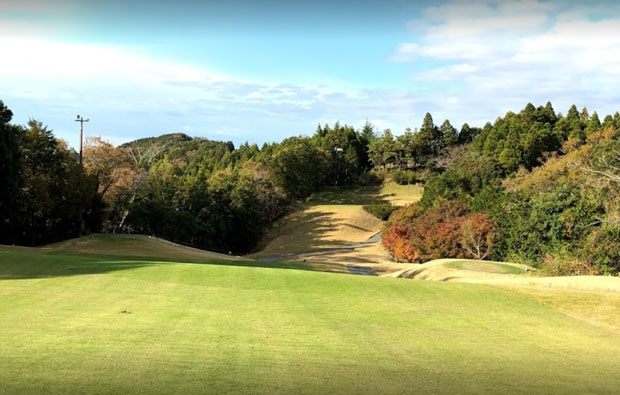 Moon Lake Golf Club Tsurumai Course Fairway in Autumn