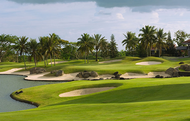 Par 3 at Mt Malarayat Golf Country Club, Manila, Philippines