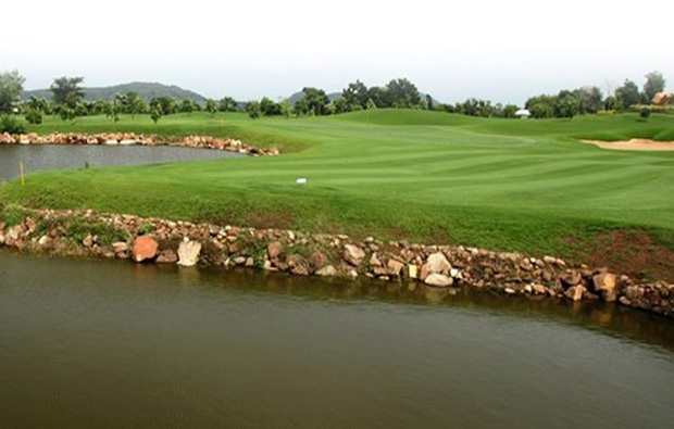 lake, narai hills golf resort, khoa yai, thailand