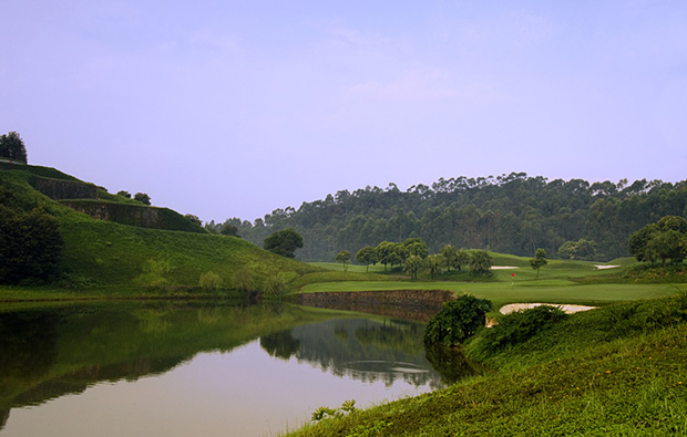 lake side at ozaki course mission hills, guangdong china