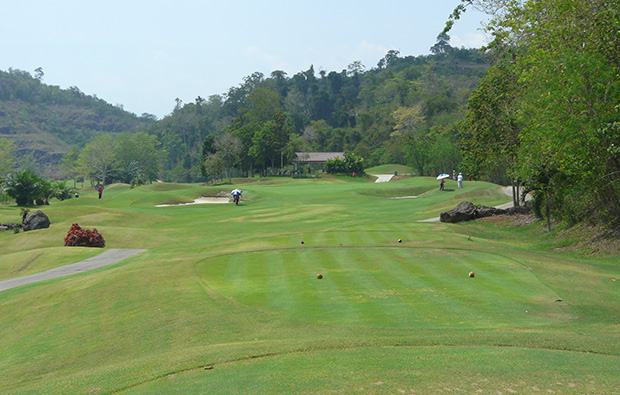 clubhouse, rajjaprabha dam golf course, samui, thailand