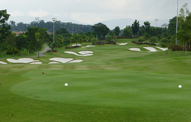 par 3 palm garden golf club, kuala lumpur