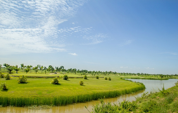 water hazard garden city golf club, phnom penh, cambodia