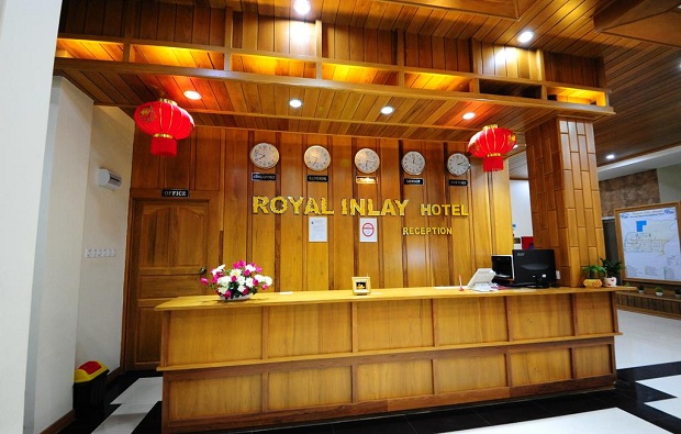 Royal Inlay Hotel lobby