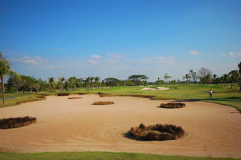 bunker Royal Lakeside Golf Club Resort