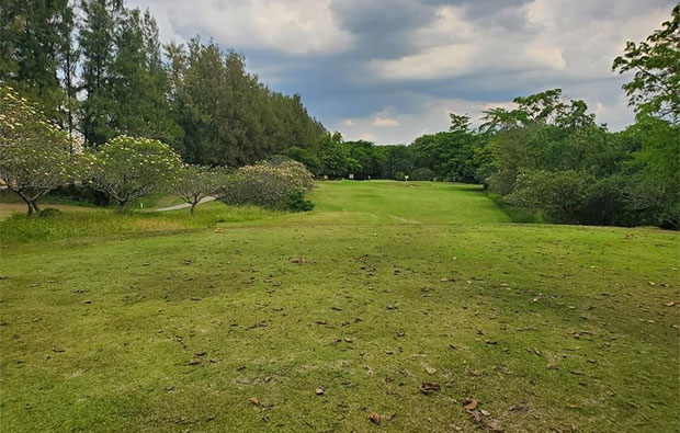 sir james resort khao yai fairway