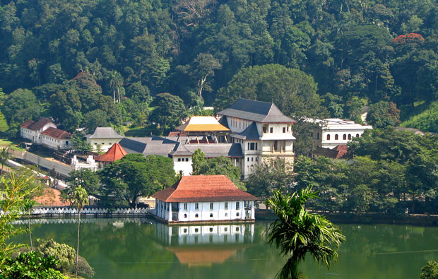 Temple of the Tooth, Kandy