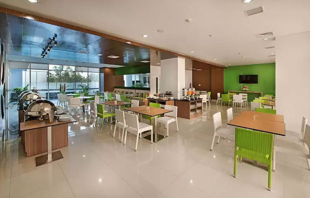 Whiz Prime Hotel Pajajaran Bogor Restaurant