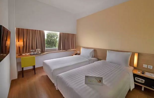 Whiz Prime Hotel Pajajaran Bogor Standard Room
