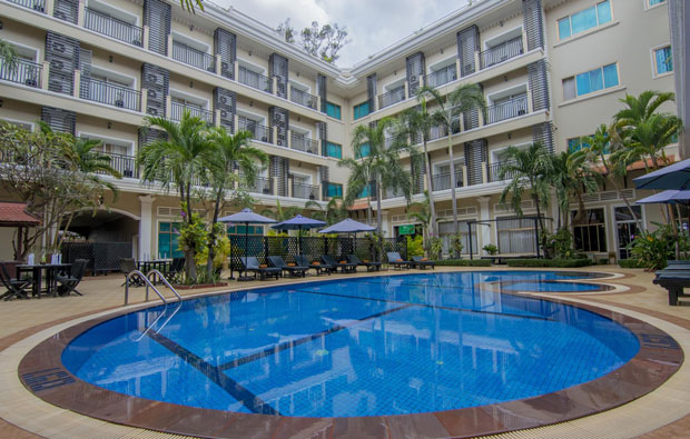 Angkor Holiday Hotel Swimming Pool