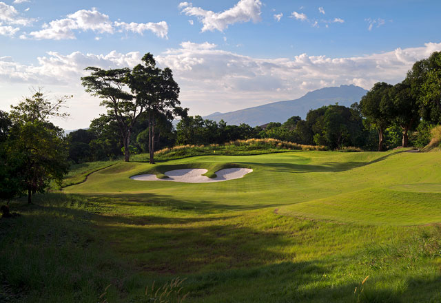 Anvaya Cove Golf Club Approach