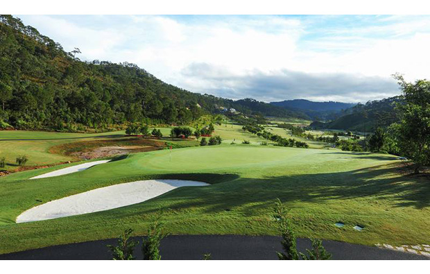 green, sacom tuyen lam golf club, dalat, vietnam