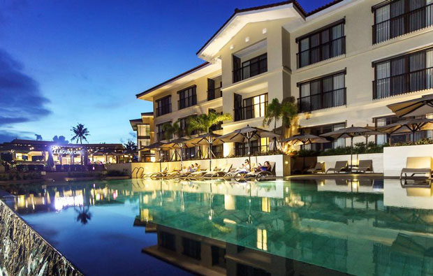 Fairways & Bluewater Boracay Pool