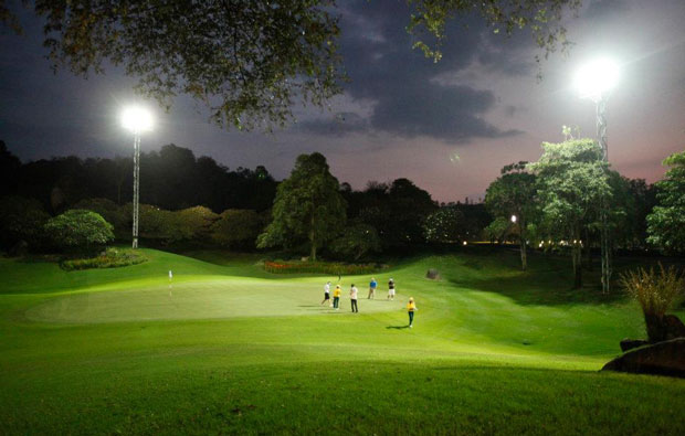 night golf at laem chabang international country club, pattaya, thailand
